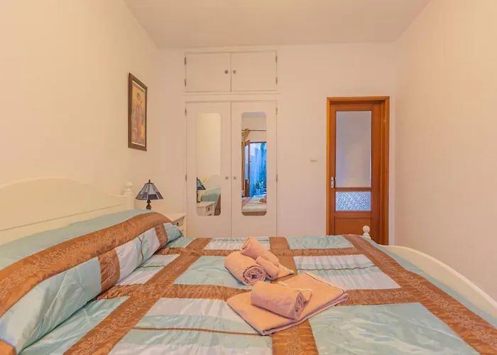 Apartment Sea & The