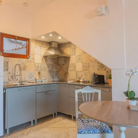 Apartman Sea & The